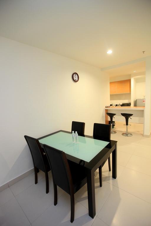 Merdeka Suites Hotel Miri Pokoj fotografie